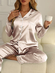 Amber-Louise | Dames satijnen pyjamaset met knoopsluiting en lange broek