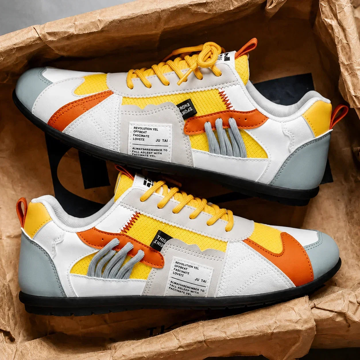 Monarch Wear | Kleurrijke Retro Sneakers | GIOVANNI™