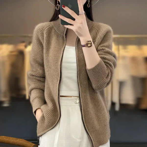 Elin | Dames wollen vest met warme, elegante pasvorm